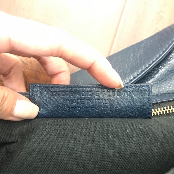 Authentic Balenciaga Envelope Clutch Crossbody - Picture 6 of 8